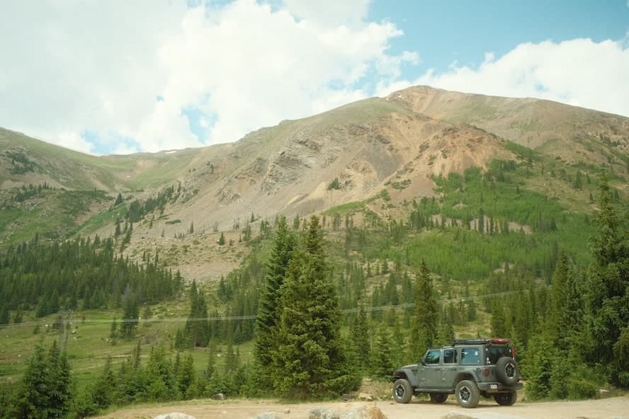 More mountains, ft. Jeep!